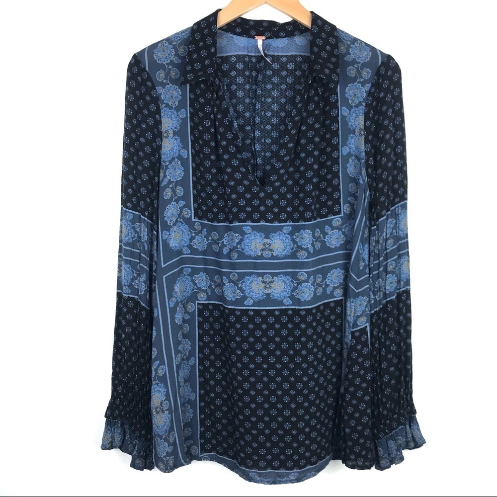 Free People blue floral print long sleeve tunic